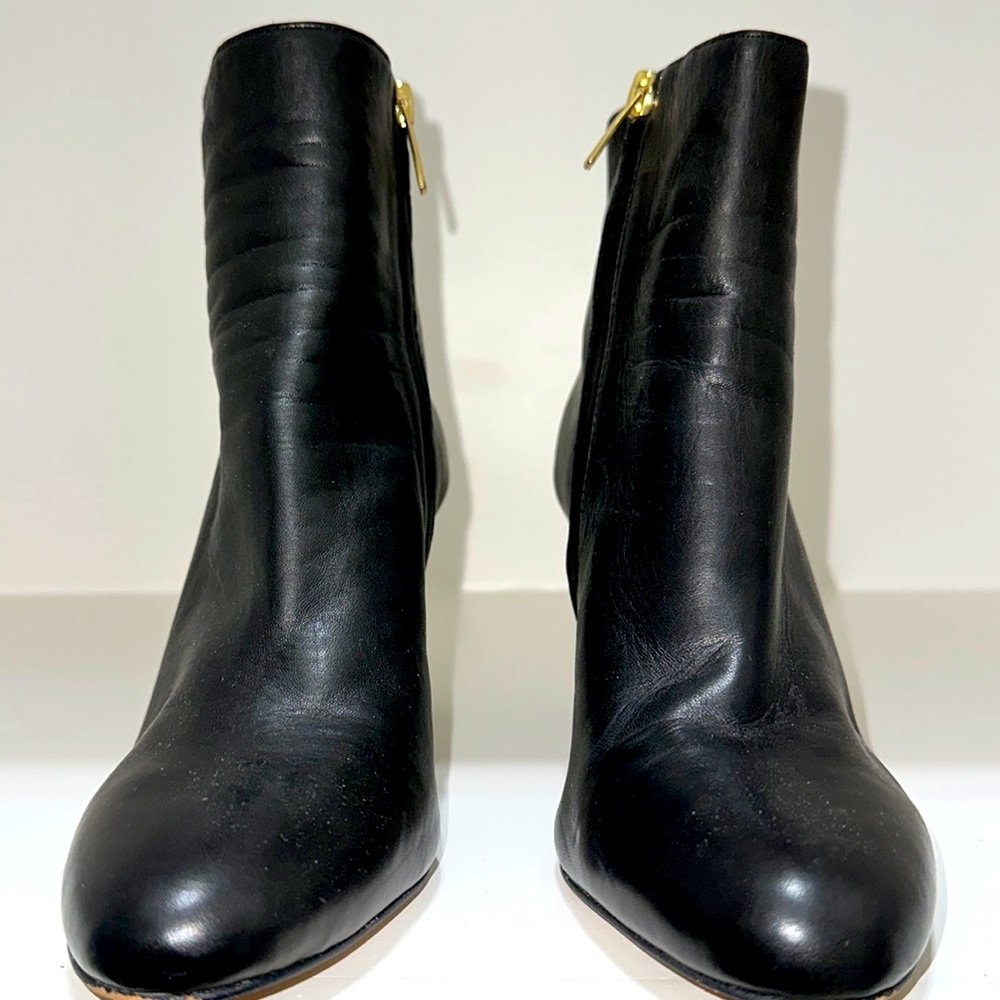 Vince Camuto Leather zip ankle booties
